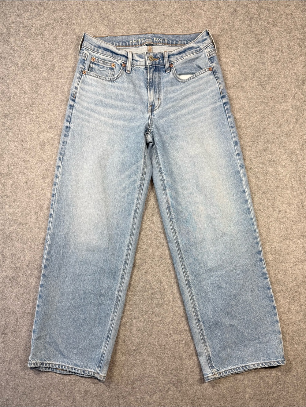 American Eagle Outfitters Strigid Relaxed Straight Leg Baggy Jeans Light Wash 2